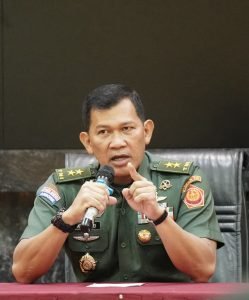 TNI Amankan Penerbangan Pesawat Militer Amerika Serikat di Bandara Internasional Komodo Labuan Bajo